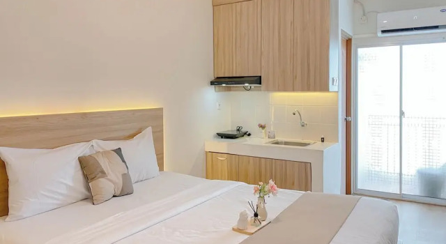 Standard Apartment Well Furnished Studio Apartment At Cinere Resort