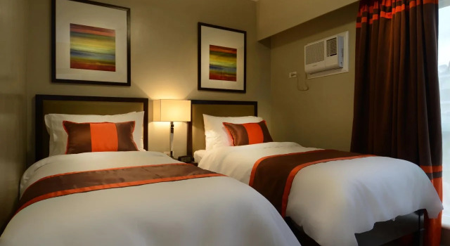 Bellini Suites at Presidio, Lakefront, Забронировать Отель Мантинлупа 