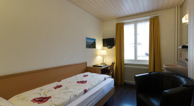 Economy Yhden hengen huone Hotel Rössli