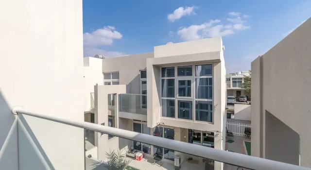 Modern Villa in Damac Hills 2 With Waterpark Access, Забронировать Вилла Дамак Хиллс ОАЭ