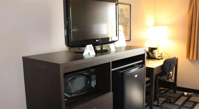 Номер Standard Days Inn by Wyndham Watertown