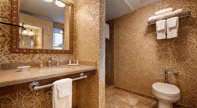 Люкс Best Western Plus The Normandy Inn & Suites