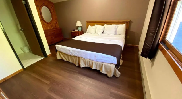 Люкс Woodland Inn & Suites