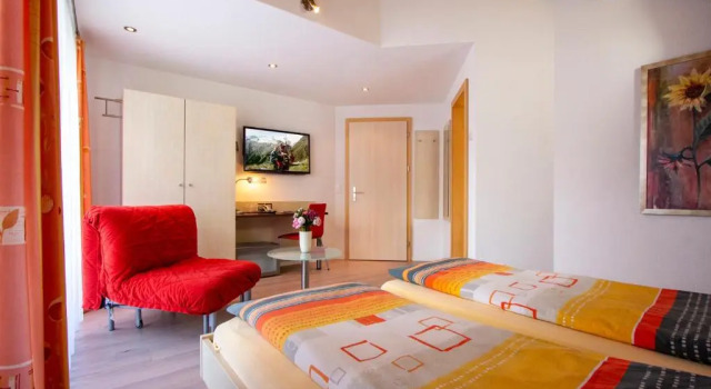 Двухместный номер Standard с балконом Apparthotel Feehof Saas-Fee