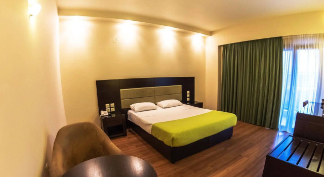 Giotis Boutique Hotel, Забронировать Бутик-отель Бизнес-отели Острова Иоаннина, рядом с Музей греческой истории и восковых фигур имени Павлоса Вреллиса, 4* 5*