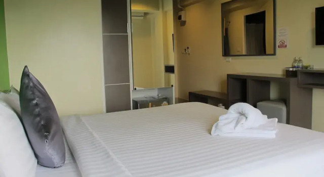 Двухместный номер Economy с балконом Suvarnabhumi Oriental Resort