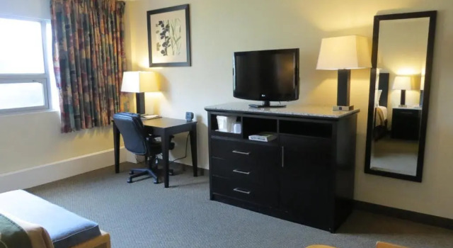 Номер Standard Comfort Inn & Suites