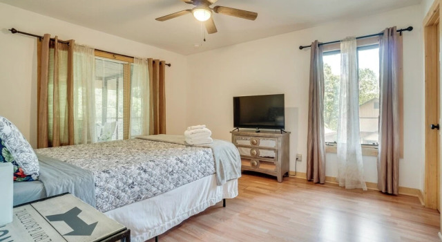 Апартаменты с 4 комнатами Spacious Rustic Helen Abode ~ 1/2 Mi From Tubing!