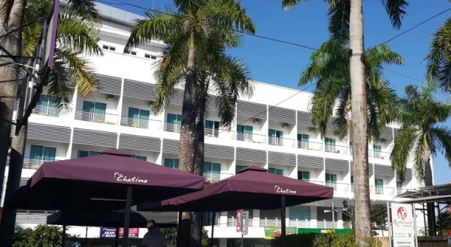 Кровать в общем номере Cenang Plaza Beach Hotel