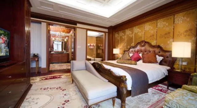 Семейный люкс Red Flag Valley Golf Hotel