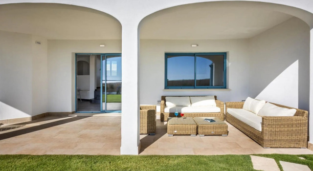 Elegant and modern Villa with pool Sea view-VILLA CON PISCINA VISTA MARE