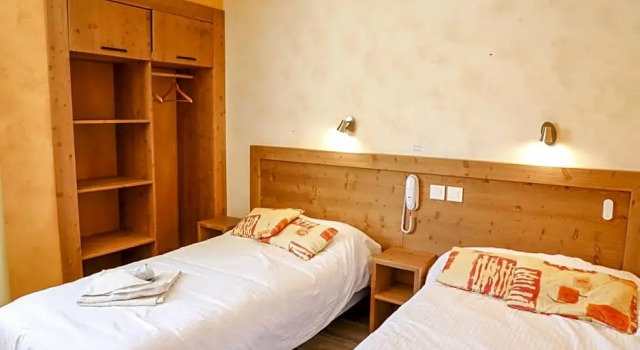 Le Sans Souci, Book Hotel Jausiers Ubaye Valley