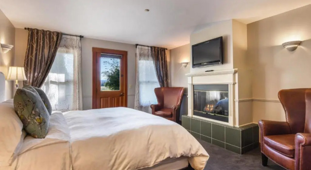 Номер Superior Wild Iris Inn