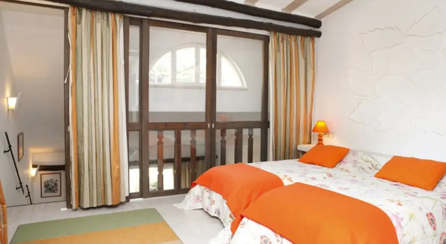 Cozy Golf Villa in Cascais