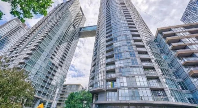Stylish Downtown 1BR-Free Parking-Walk to CN Tower, Réserver Hôtel Toronto 