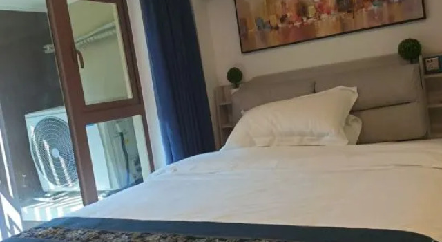 Люкс Guangzhou Jinyezi Moon Half Bay Hot Spring Apartment (Jinyezi)