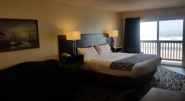 Студия Standard с балконом и с видом на океан Tradewinds Motel