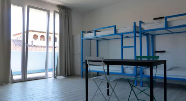 Номер Standard с балконом Meet Gardalake Hostel