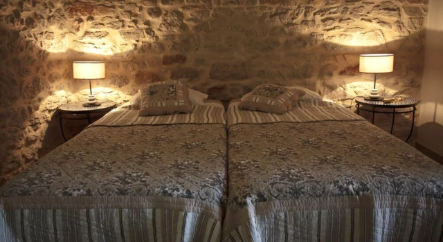 Gites la Filature, Book Hotel Hoteller i Laudun med parkering, Parkering