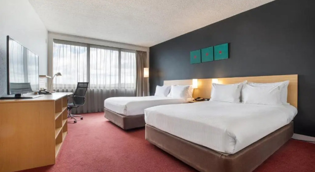 Четырёхместный номер Standard Holiday Inn Melbourne Airport by IHG