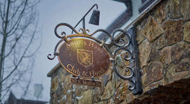 Austria Haus Hotel, Забронировать Отель Отели Вейл с парковкой, Парковка