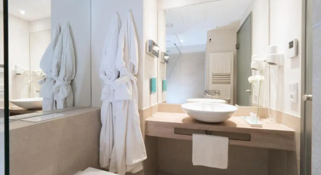 Двухместный номер Standard с балконом WONNEMAR Resort-Hotel Wismar