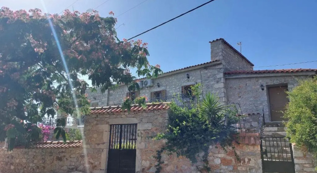 Melita Traditional Stone House, Book Hotel Pyrgou Dirou Lakonia