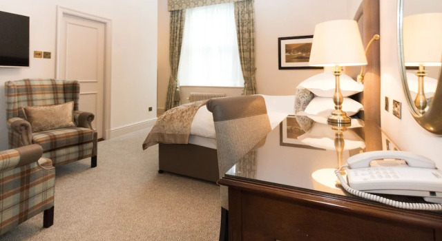 Двухместный семейный номер Standard Macdonald Old England Hotel & Spa