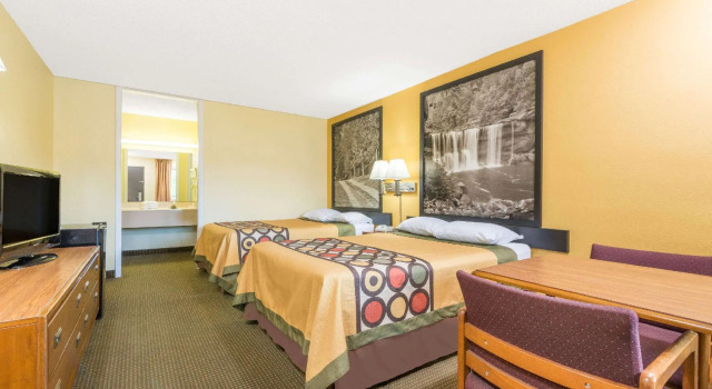 Четырёхместный номер Standard Super 8 by Wyndham Williamsburg