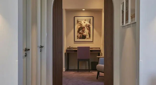 Suite 1 dormitor M Suite Hotel