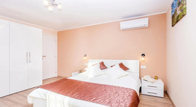 Amazing Home in Krk With Wifi and 2 Bedrooms, Prenota Hotel Hotel a Isole Quarnerine con parcheggio, Parcheggio