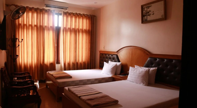 Van Nam Hotel