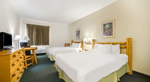 Четырёхместный номер Standard Knights Inn New Florence