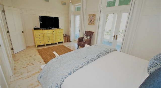 Коттедж Bella Casa - Private House With Hot Tub 4 Bedroom Home by RedAwning