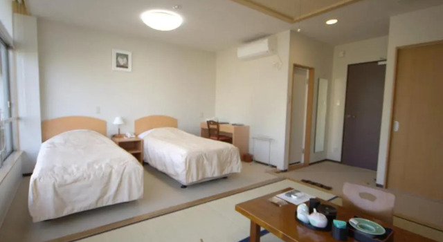 Kindayu, Book Hotel Hoteller i Kita Kanto med parkering, Parkering
