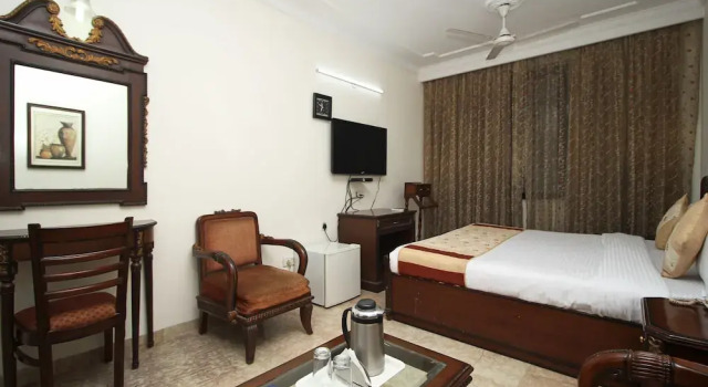OYO 8505 Hotel Ashu Palace
