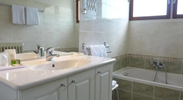 Трёхместный номер Standard Hôtel lAdrech de Lagas