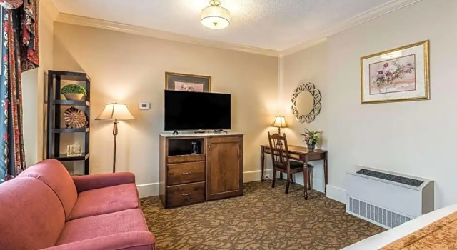 Люкс Hotel Bothwell Sedalia Central District, an Ascend Collection Hotel