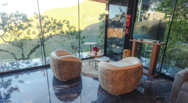 Двухместный номер Deluxe с балконом и с видом на горы Pachamama Ecolodge Baños de Agua Santa