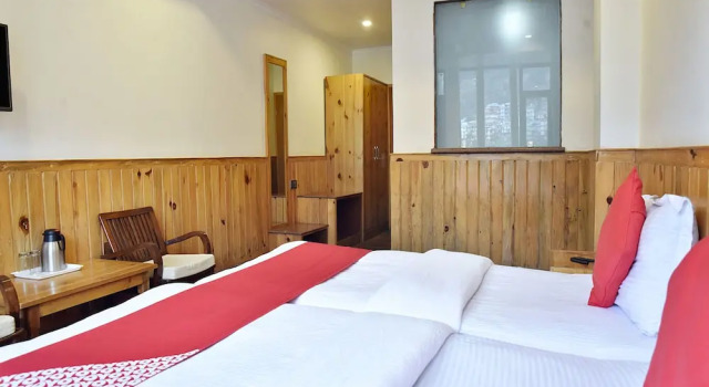 Hotel wood Castle
