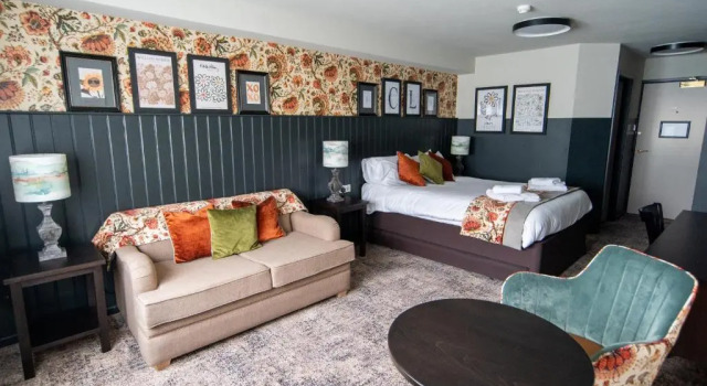 Cat & Lion Country Pub and Hotel, Забронировать Отель Уоррингтон Чешир
