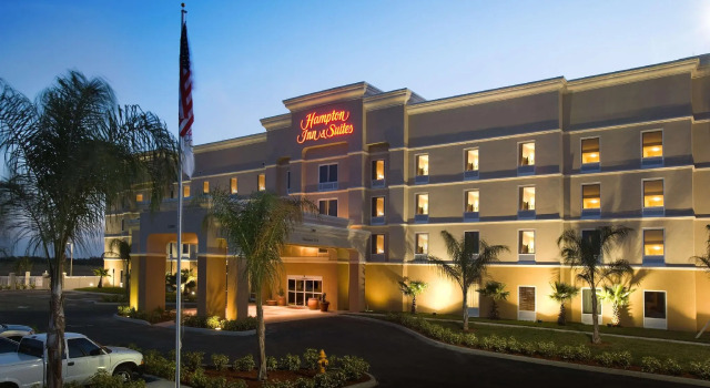 Hampton Inn & Suites Lake Wales, Забронировать Отель Отели Lakeland - Winter Haven с парковкой, Парковка