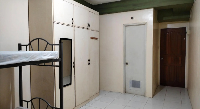 Кровать в общем номере OYO 800 DDD Habitat Dormtel Bacolod