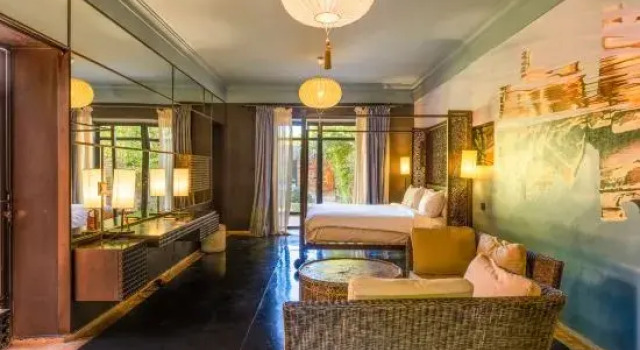 Полулюкс The Source Hotel Music & Spa