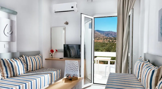 Семейный номер Standard с балконом и с видом на горы Elounda Krini Hotel