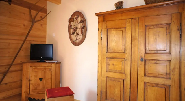 Apartment With one Bedroom in Fontcouverte la Toussuire, With Wonderful Mountain View and Furnished Terrace - 10 m From the Slopes, Prenota Appartamento Hotel a Alvernia con parcheggio, Parcheggio