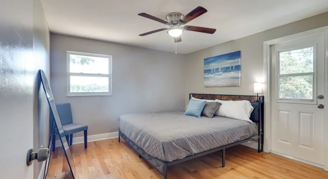 Коттедж 16 Mi to Manatee Viewing! Spacious Tampa Retreat