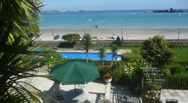 Suite La Haule Manor