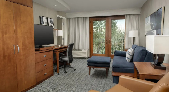 Люкс Courtyard by Marriott Seattle Kirkland