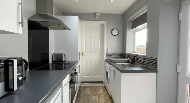 Apartament Cosy & Comfortable Apt with Parking